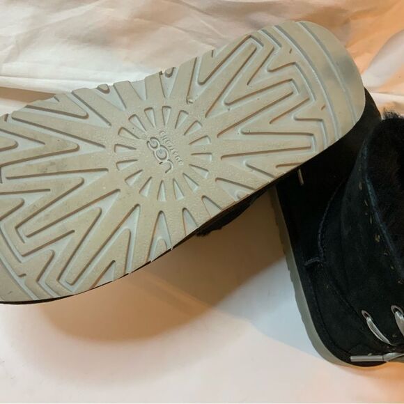 UGG 1010494k Dixi Flora Perforated Bow Ankle Classic Short Boots Fur Black 3 UK2 - Picture 4 of 14